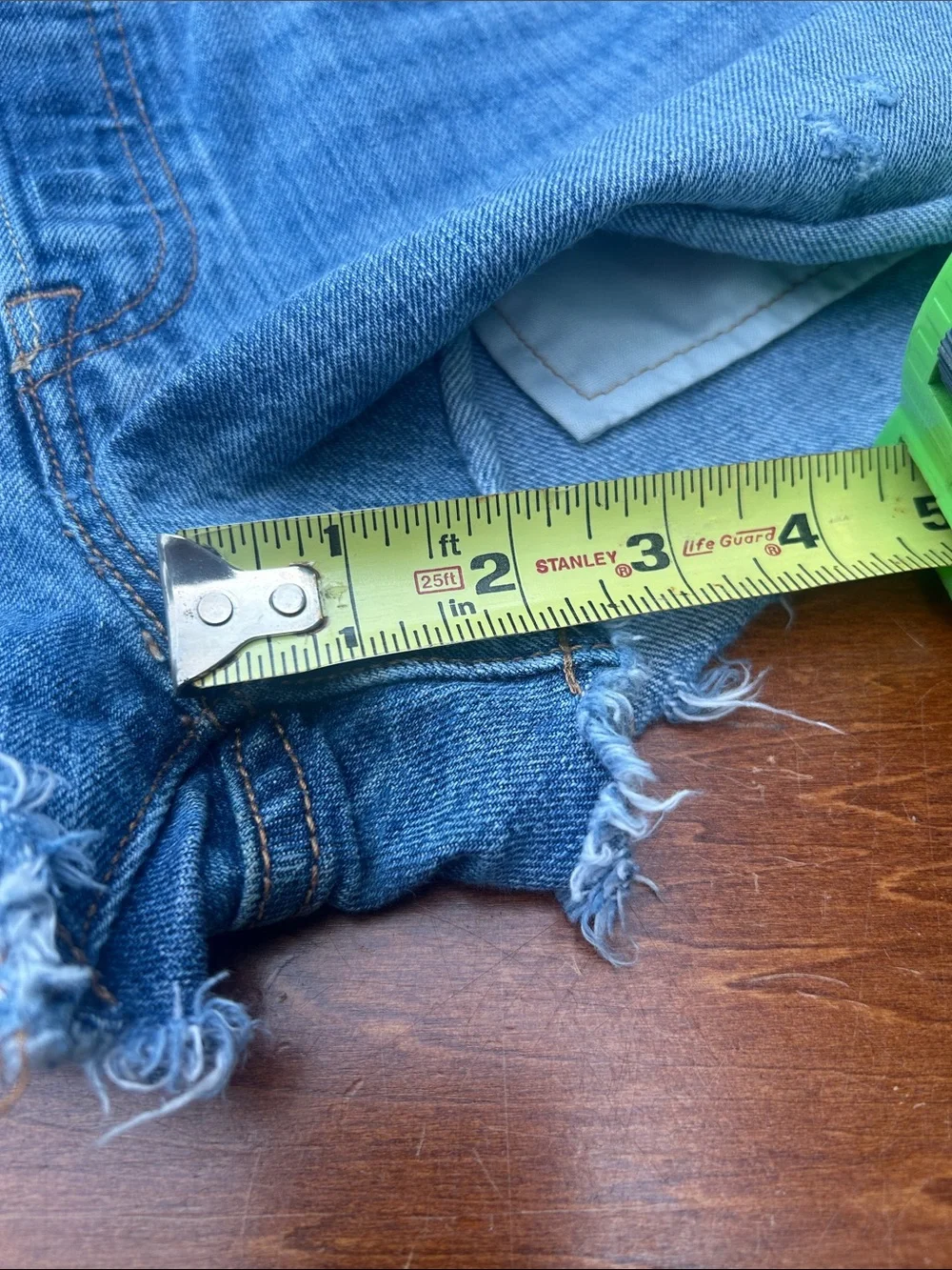 Levi’s 501 women’s jean shorts button front 30” waist